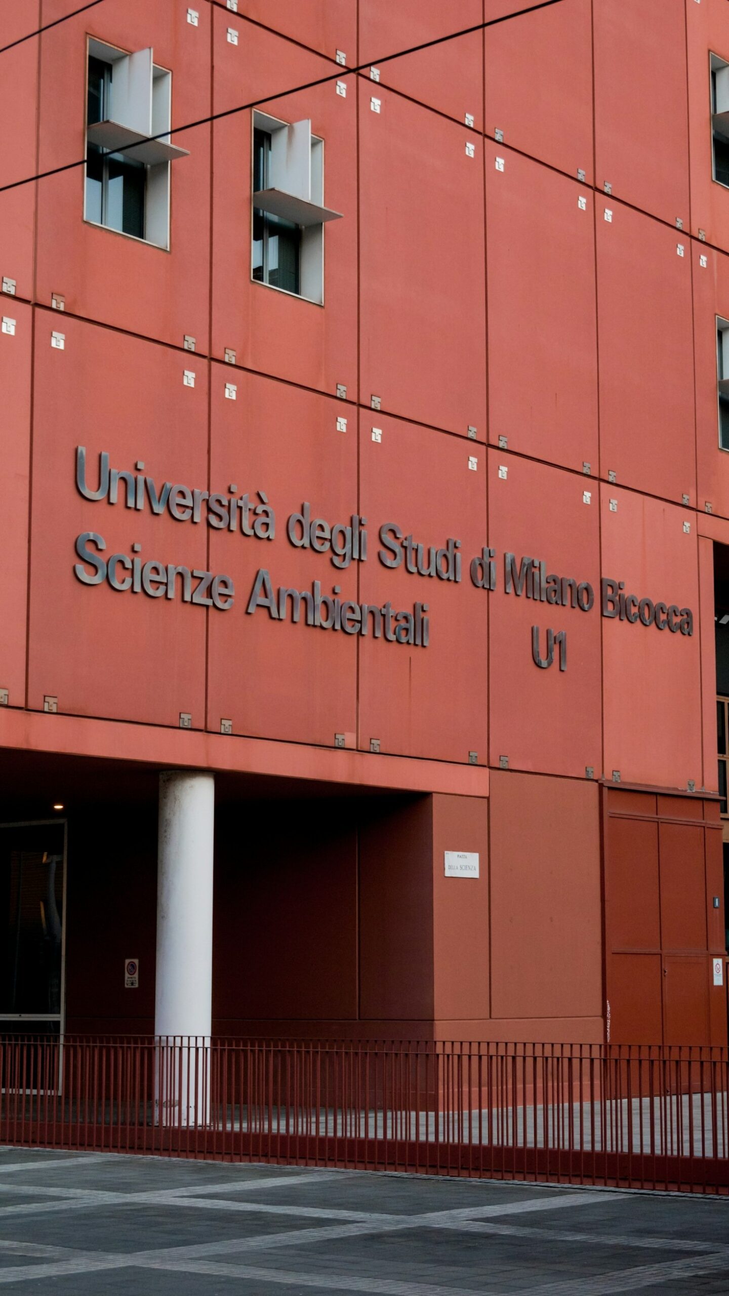 Dialoghi interdisciplinari tra teoria e pratica visiva